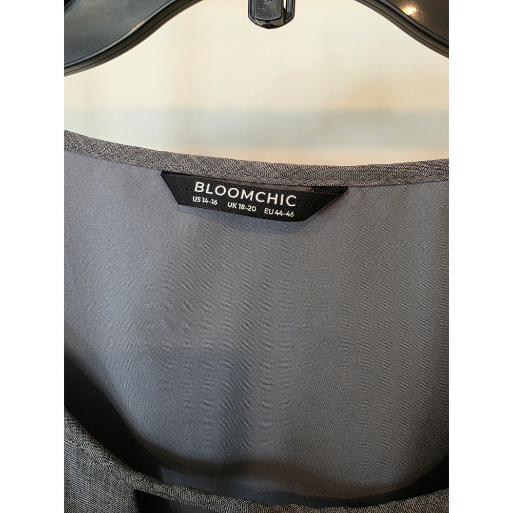 Women's sz 14/16 Grey Layered Short Sleeve Blouse Cutout V-Neck Business Casual - Picture 9 of 13